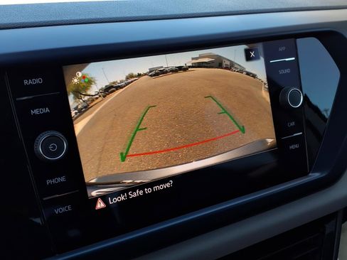 Certified 2023 Volkswagen Taos SE w/ Black Wheel Package image 29