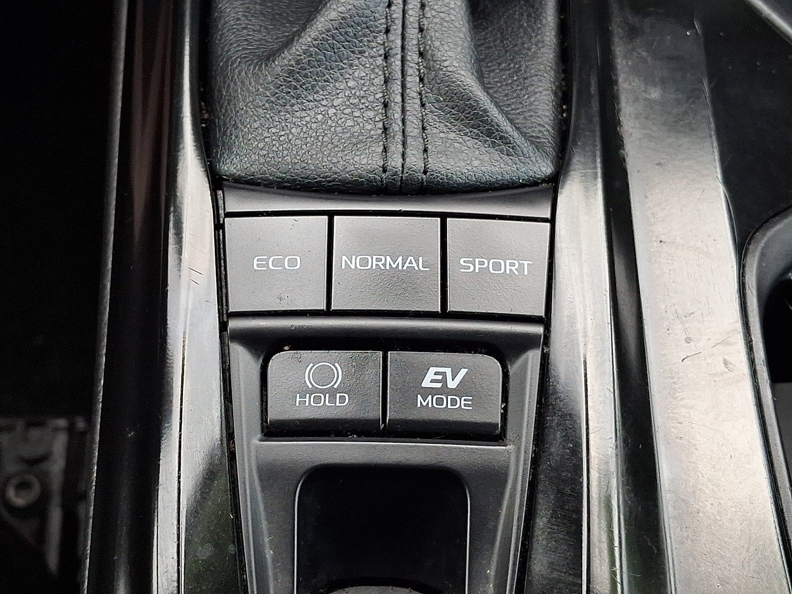 Used 2025 Toyota Camry LE FWD image 25