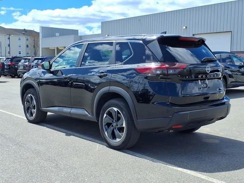 Used 2025 Nissan Rogue SV AWD/4WD image 7