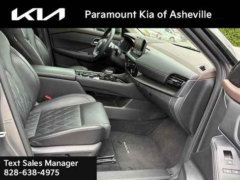 Used 2023 Nissan Rogue Platinum w/ Platinum Premium Package AWD/4WD image 19