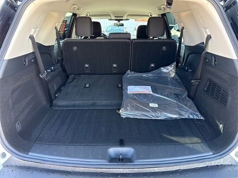 Certified 2025 Nissan Pathfinder S image 11