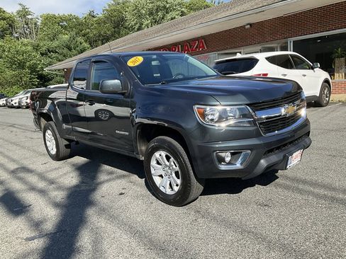 Used 2017 Chevrolet Colorado LT w/ LT Convenience Package AWD/4WD image 3