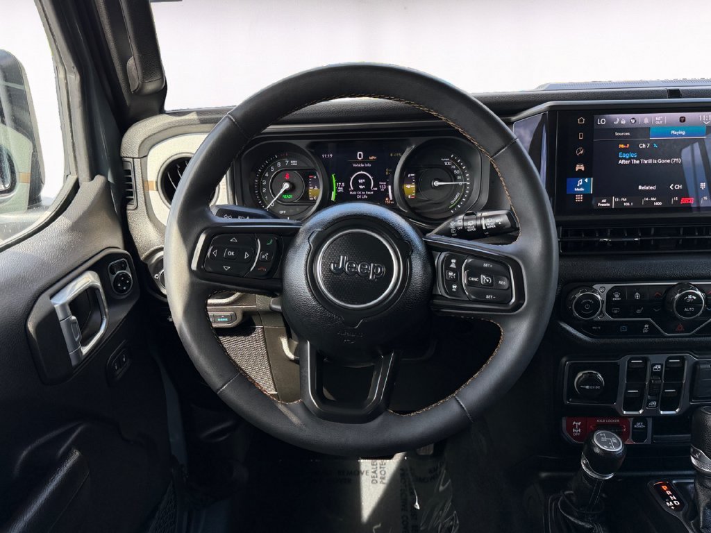 Used 2024 Jeep Wrangler Unlimited AWD/4WD image 12
