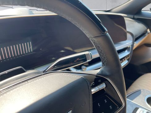Certified 2026 Cadillac Lyriq Signature Luxury w/ Nappa Leather Package AWD/4WD image 29