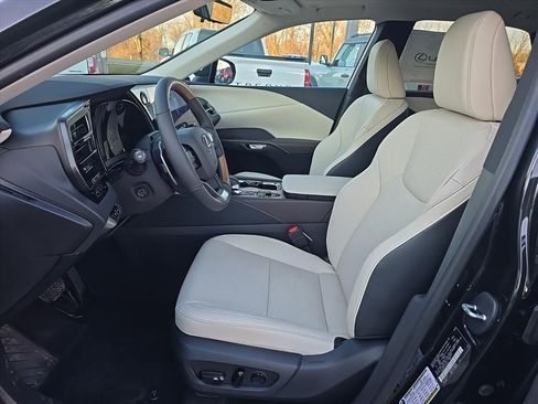 Used 2026 Lexus RX 450h AWD w/ Convenience Package image 15