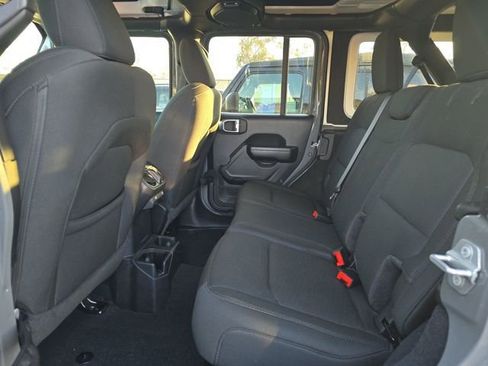 Used 2021 Jeep Wrangler Unlimited Sport image 8