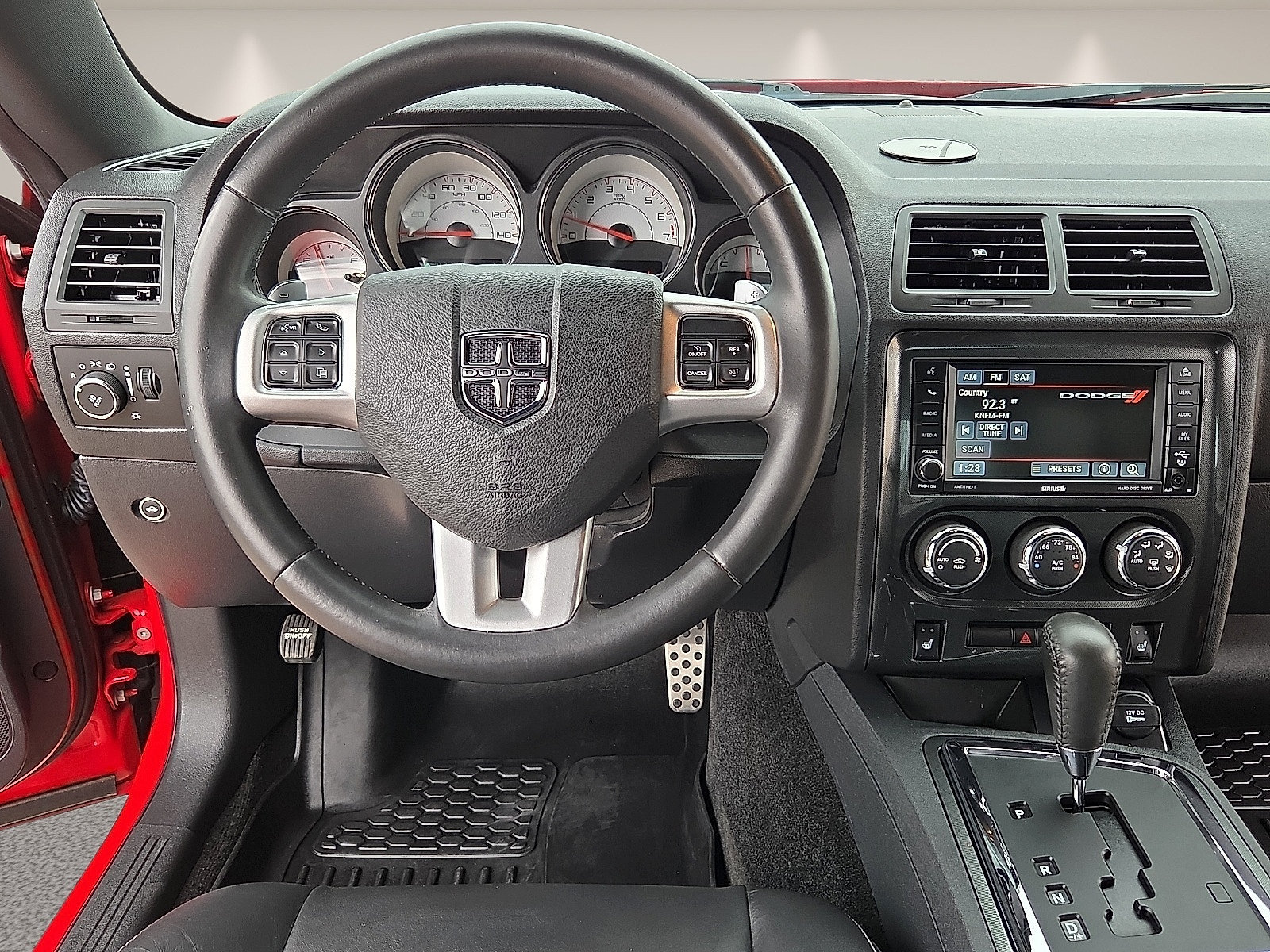 Used 2014 Dodge Challenger SXT Plus RWD image 10