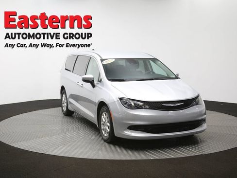 Used 2023 Chrysler Voyager LX FWD image 50
