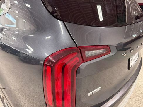 Used 2020 Kia Telluride EX AWD/4WD image 8