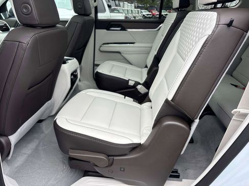 New 2026 GMC Acadia Denali w/ Super Cruise Package image 6