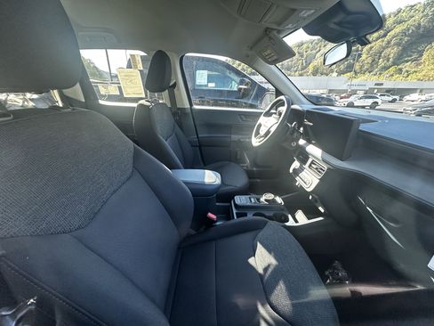 New 2025 Ford Maverick XL image 8