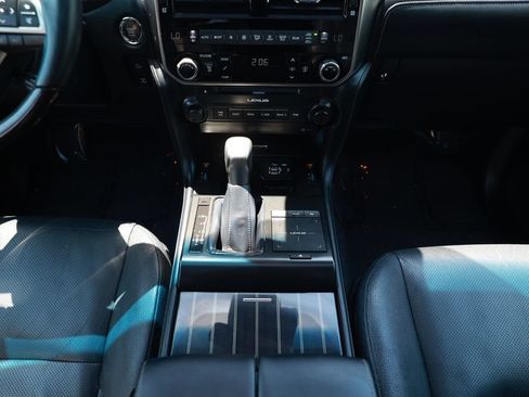 Used 2023 Lexus GX 460 Luxury w/ Off Road Package AWD/4WD image 31