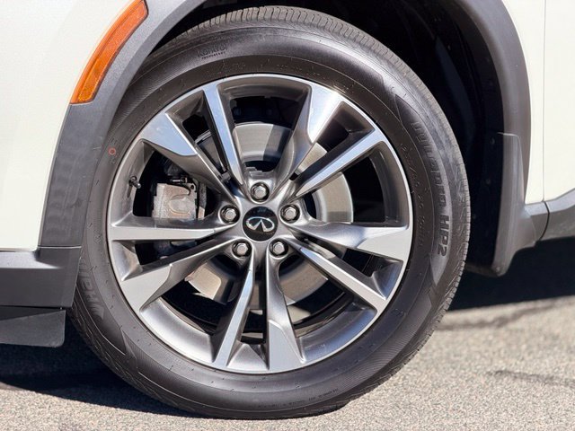 Used 2023 INFINITI QX60 Luxe w/ Cargo Package AWD/4WD image 2