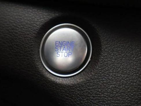 Used 2019 Hyundai Santa Fe AWD image 30