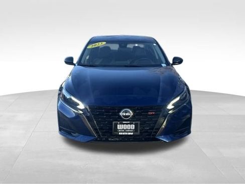 Used 2023 Nissan Altima 2.5 SR image 2