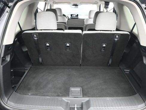 Used 2023 Honda Pilot LX image 17