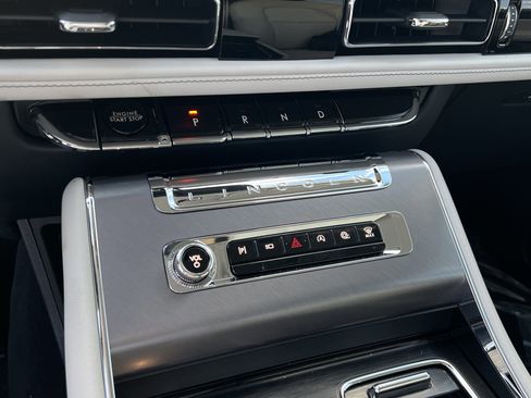 New 2026 Lincoln Aviator 2WD image 16