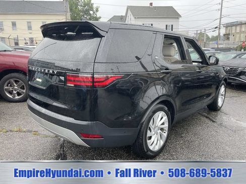 Used 2025 Land Rover Discovery S AWD/4WD image 7