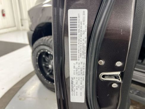 Used 2015 RAM 2500 Tradesman image 26