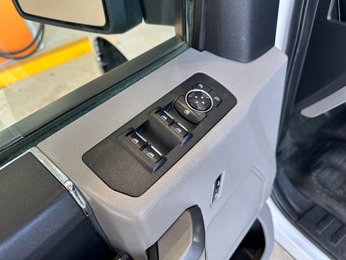 Used 2020 Ford F150 XLT w/ Trailer Tow Package image 10