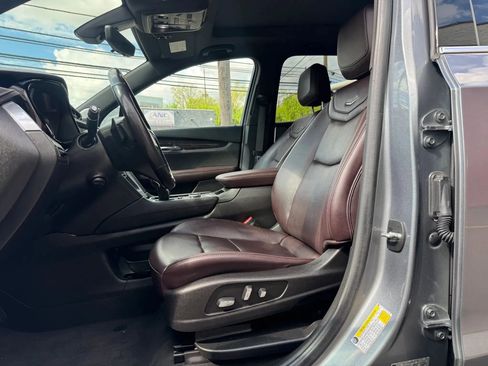 Used 2020 Cadillac XT6 Premium Luxury AWD/4WD image 18