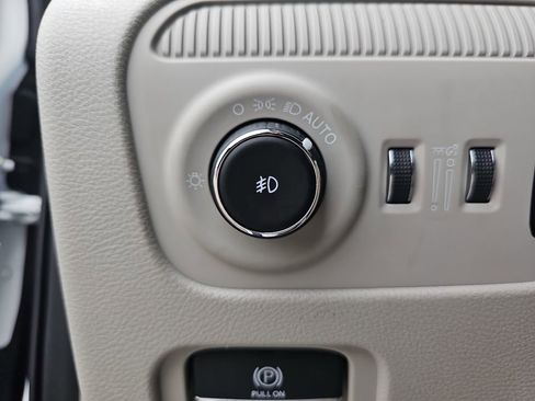 Used 2024 Jeep Wagoneer L Series II image 31