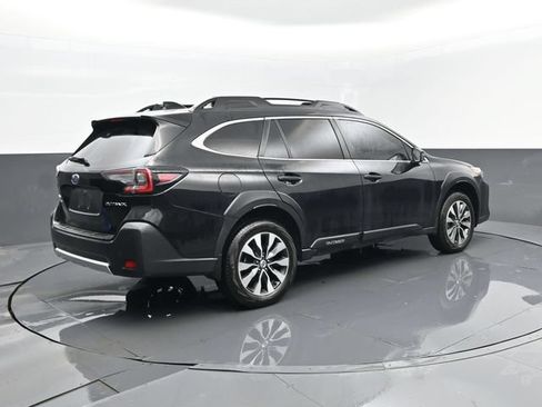 Used 2025 Subaru Outback Limited AWD/4WD image 26