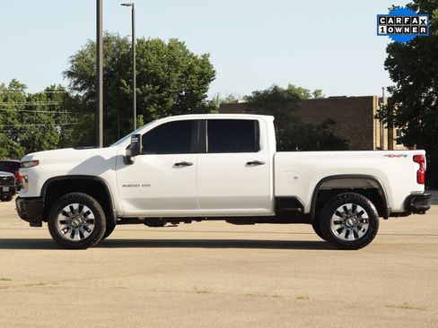 Used 2025 Chevrolet Silverado 2500 Custom w/ Custom Value Package AWD/4WD image 4