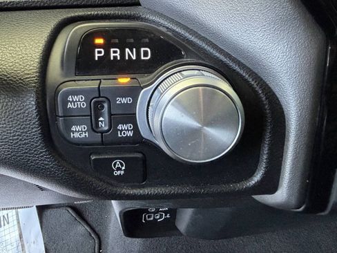 Used 2025 RAM 1500 Laramie AWD/4WD image 18