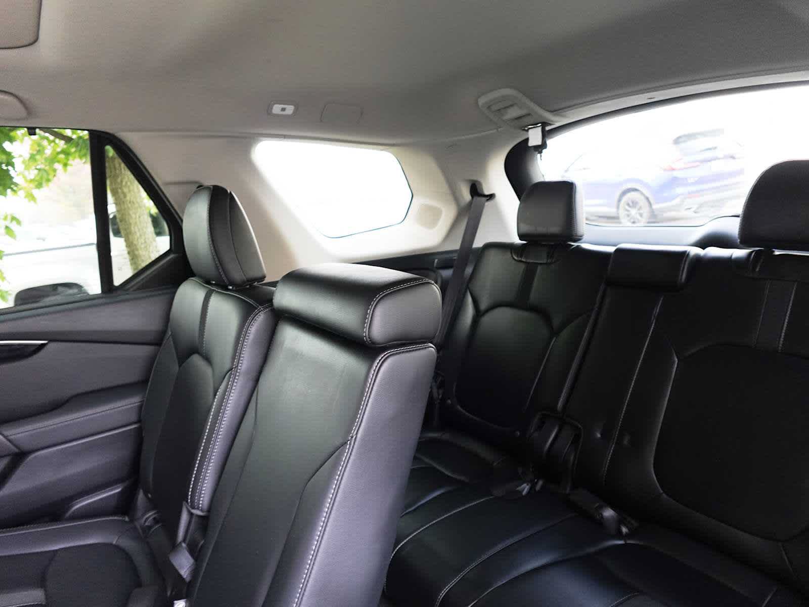 Certified 2024 Honda Pilot Touring image 30
