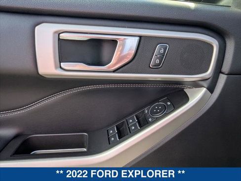 Certified 2022 Ford Explorer XLT image 11