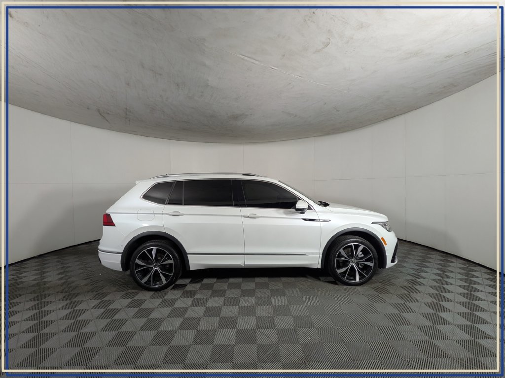 Used 2024 Volkswagen Tiguan SEL R-Line AWD/4WD image 6