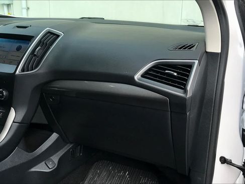 Used 2019 Ford Edge SEL w/ Equipment Group 201A AWD/4WD image 18