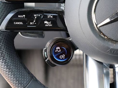 Certified 2026 Mercedes-Benz GLC 43 AMG 4MATIC image 35