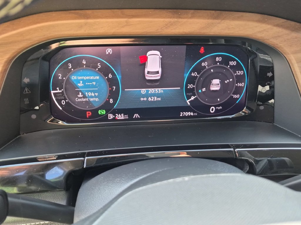 Used 2025 Volkswagen Atlas SE AWD/4WD image 16