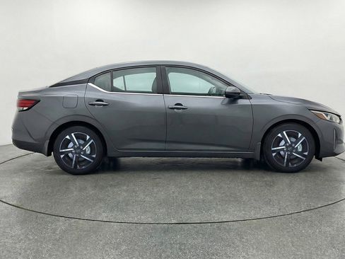 Used 2025 Nissan Sentra SV FWD image 11