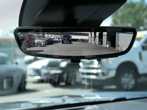 Used 2023 GMC Yukon Denali Ultimate image 20