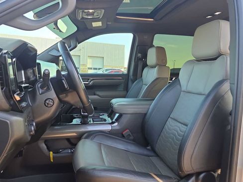 Used 2023 Chevrolet Silverado 1500 ZR2 w/ Technology Package AWD/4WD image 15