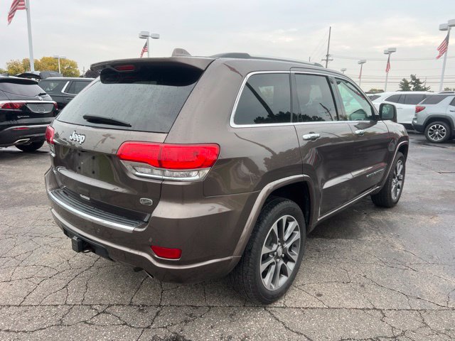 Used 2018 Jeep Grand Cherokee Overland AWD/4WD image 5