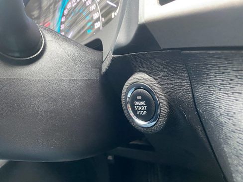 Used 2015 Toyota Venza XLE image 20