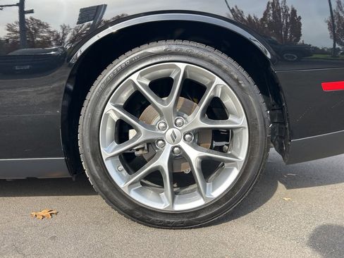 Certified 2023 Dodge Challenger GT image 3