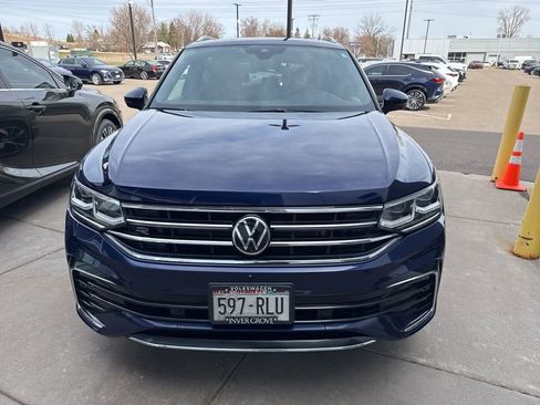 Used 2022 Volkswagen Tiguan SEL R-Line image 2