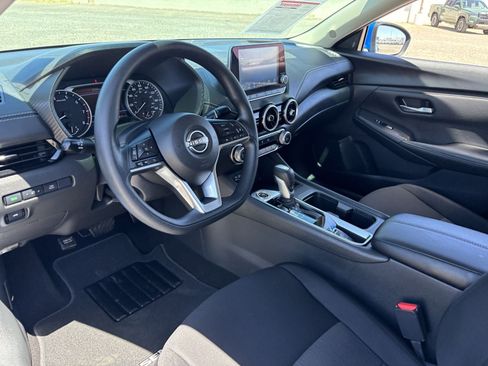 Used 2024 Nissan Sentra SV FWD image 21