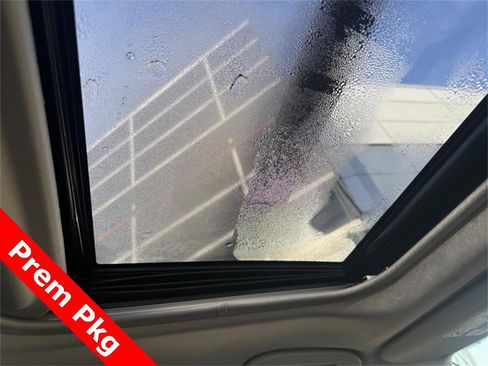 Used 2022 Toyota RAV4 XLE Premium image 13