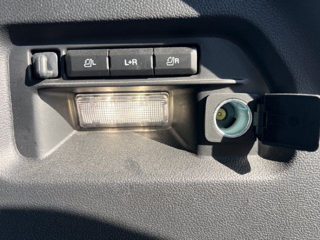Used 2025 Ford Explorer ST w/ Sun And Sound Package AWD/4WD image 9