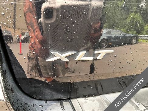 Used 2023 Ford Explorer XLT w/ Equipment Group 202A RWD image 8
