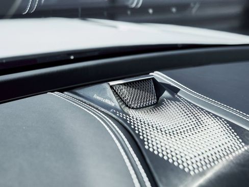 Used 2025 Aston Martin DBX 707 image 77