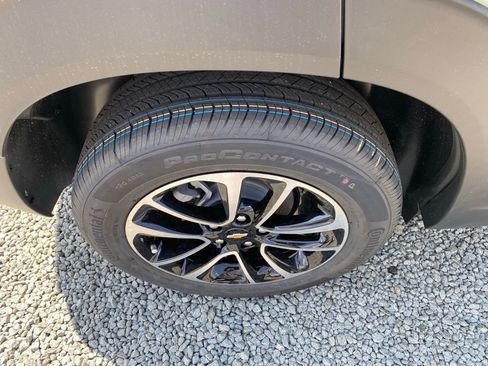 New 2025 Chevrolet TrailBlazer LT w/ Convenience Package FWD image 24