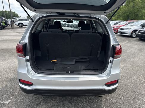 Used 2020 Kia Sorento L FWD image 18