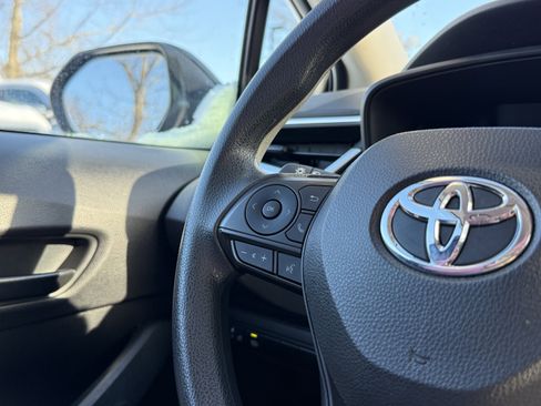 Used 2023 Toyota Corolla LE image 17